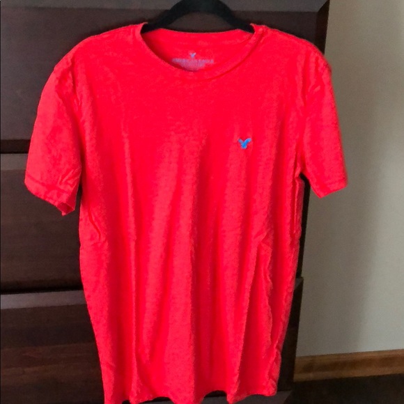 washed red t shirt